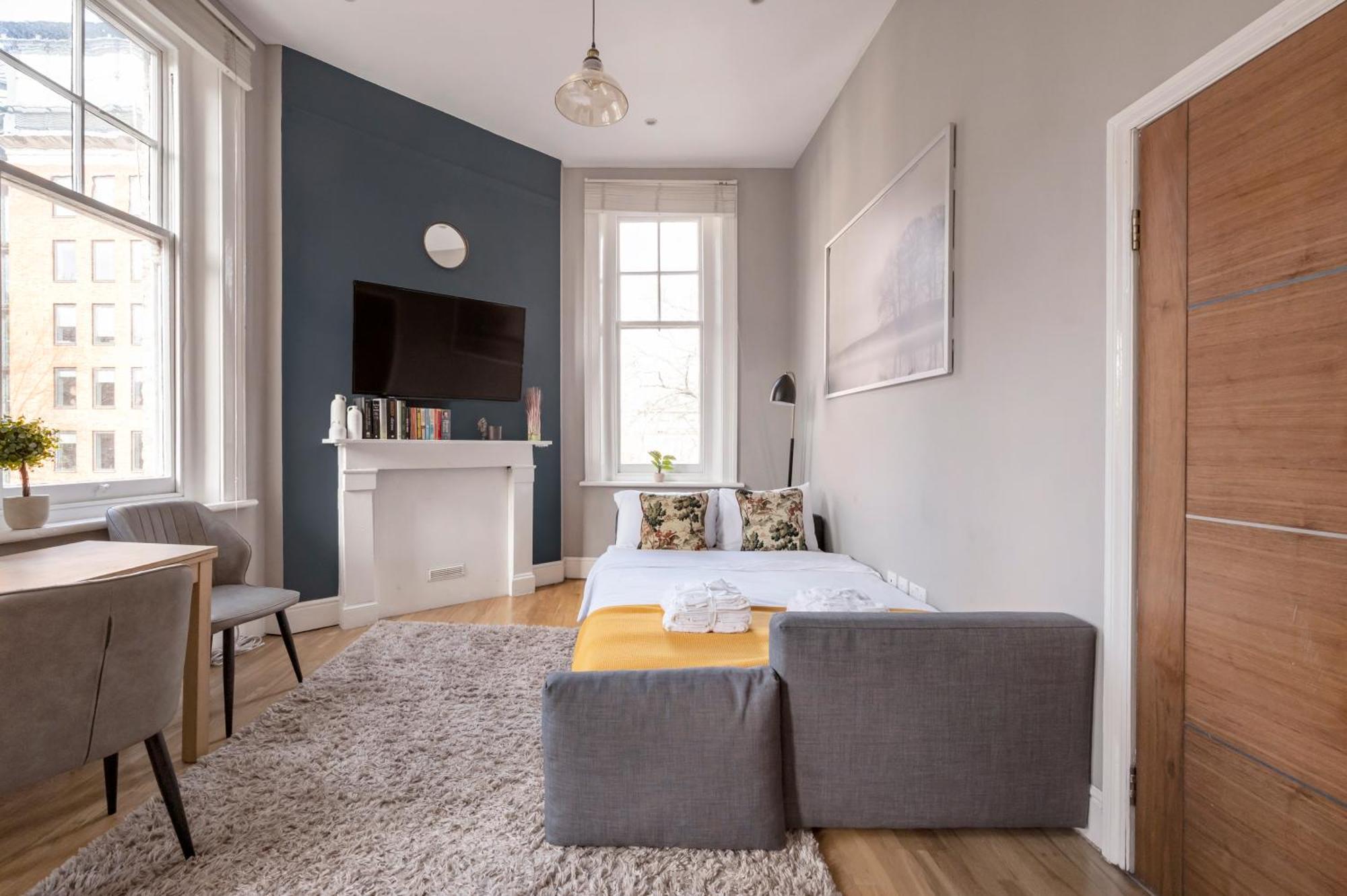Sunny Corner Apartment In Center Of 런던 외부 사진